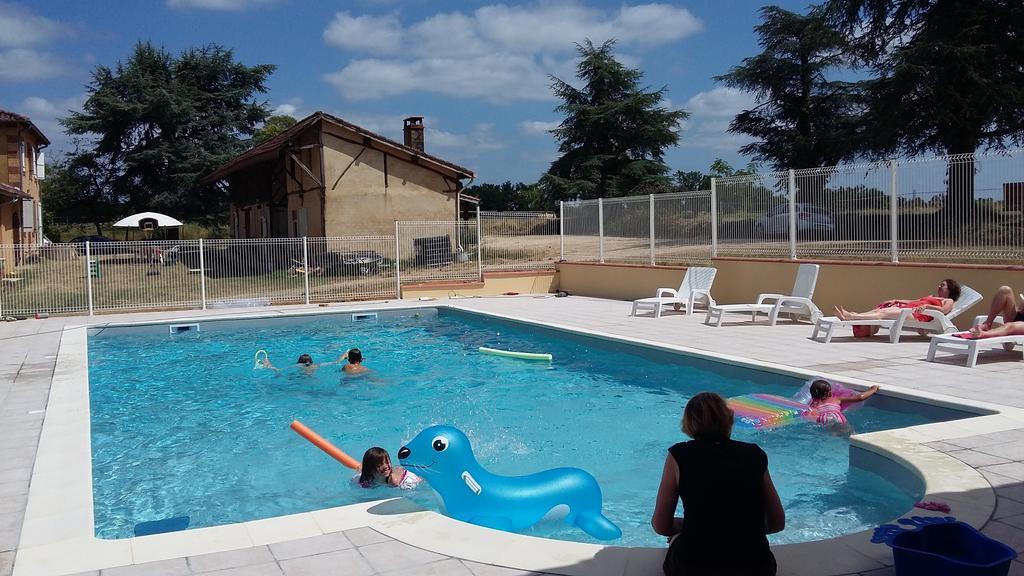 Relais Du Haget Panzió Cravencères Kültér fotó